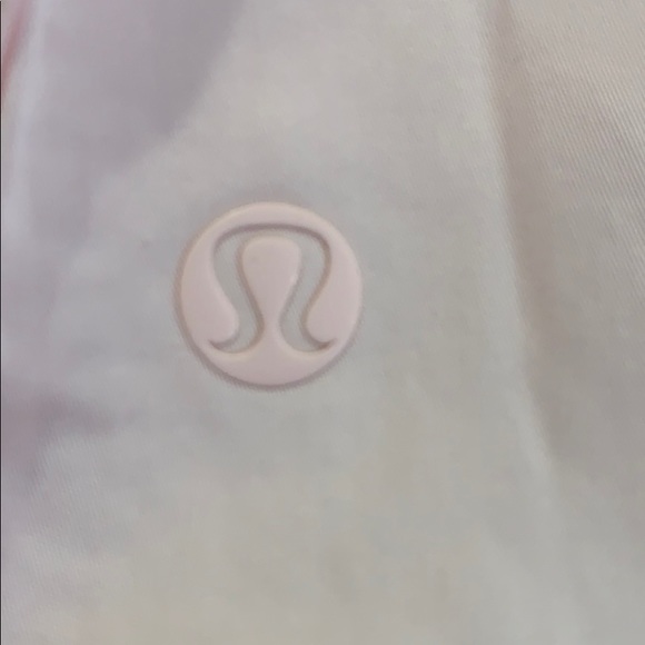 Lululemon work out top - Picture 3 of 4